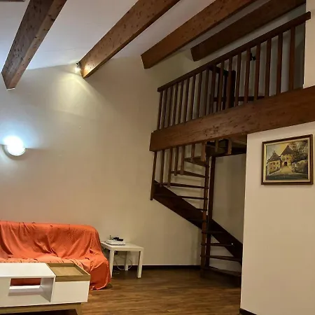 Apartment Flat In 16th Century Monument *
